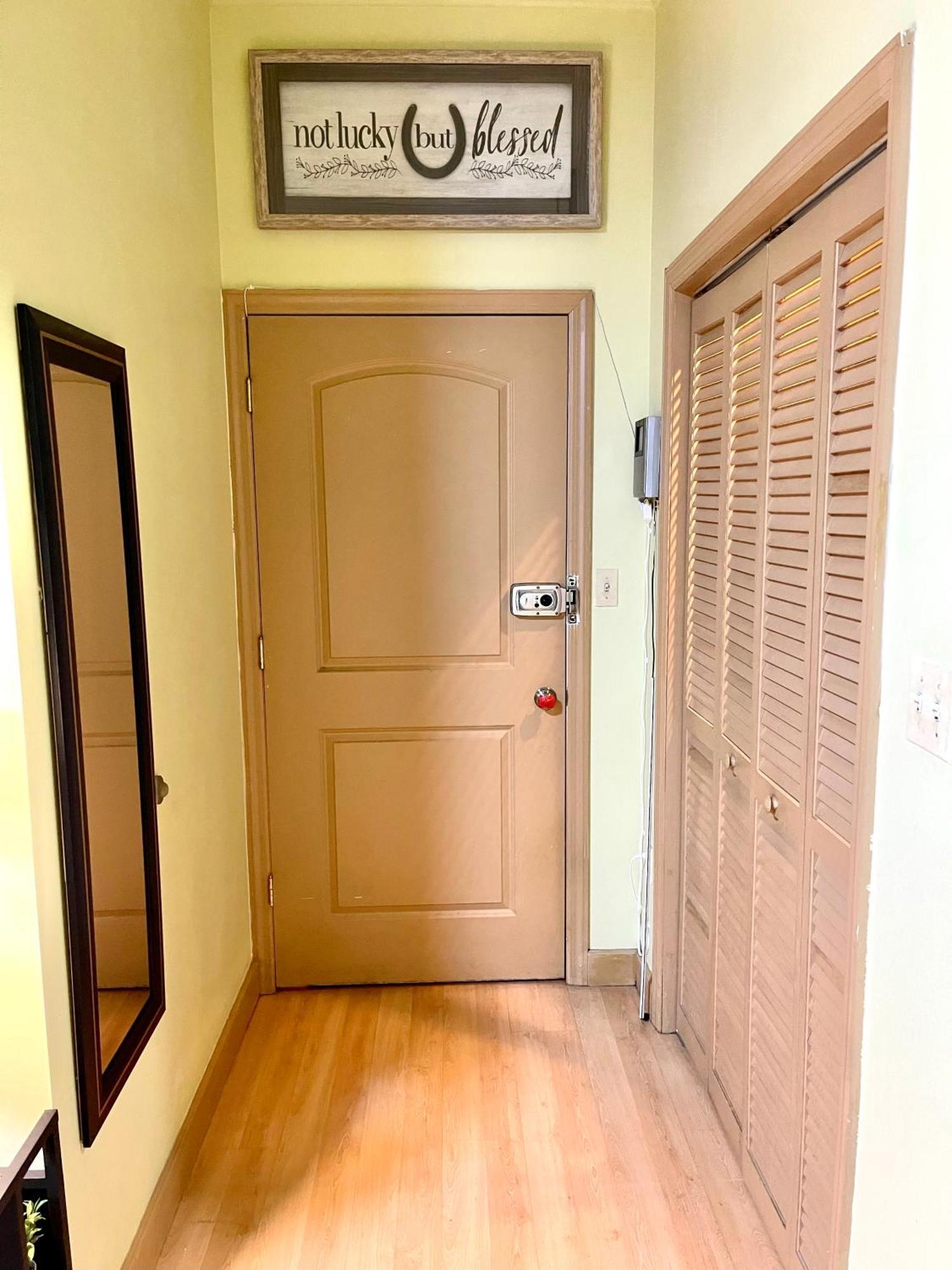 Cozy Corner Apartment Philadelphia Exterior photo